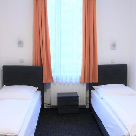 Frankair Star Hotel Frankfurt City Frankfurt am Main Bagian luar foto